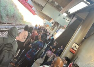 Instabilidade no Metrô-DF causa atrasos e deixa estações lotadas na manhã desta quarta-feira