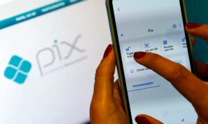 FMI elogia Pix e cobra autonomia financeira ao Banco Central