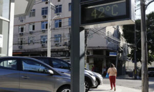 Bombeiros do Rio lançam plano contra seca e incêndio florestal
