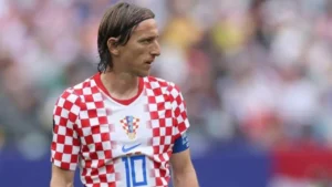 Carrasco do Brasil em 2022, Luka Modric adia aposentadoria