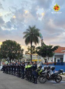 Operação Corta Giro remove 17 veículos e aplica 68 multas no Riacho Fundo