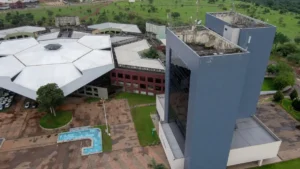Prefeitura de Goiânia reajusta salários de servidores em 4,83%