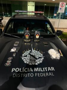 Dupla é presa por tráfico com cocaína avaliada em R$ 30 mil