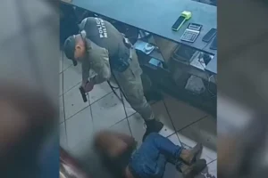 Polícial agride adolescente em Catalão