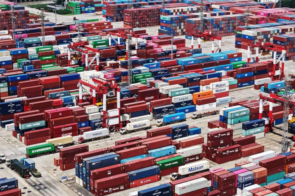 Brasil pode ter este ano segundo maior superávit na balança comercial, mesmo com tarifaço de Trump