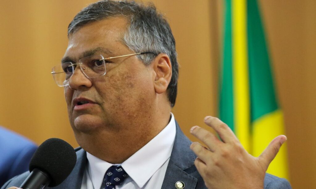 Dino manda presidentes de 21 partidos explicarem se têm ‘cotas’ para emendas parlamentares