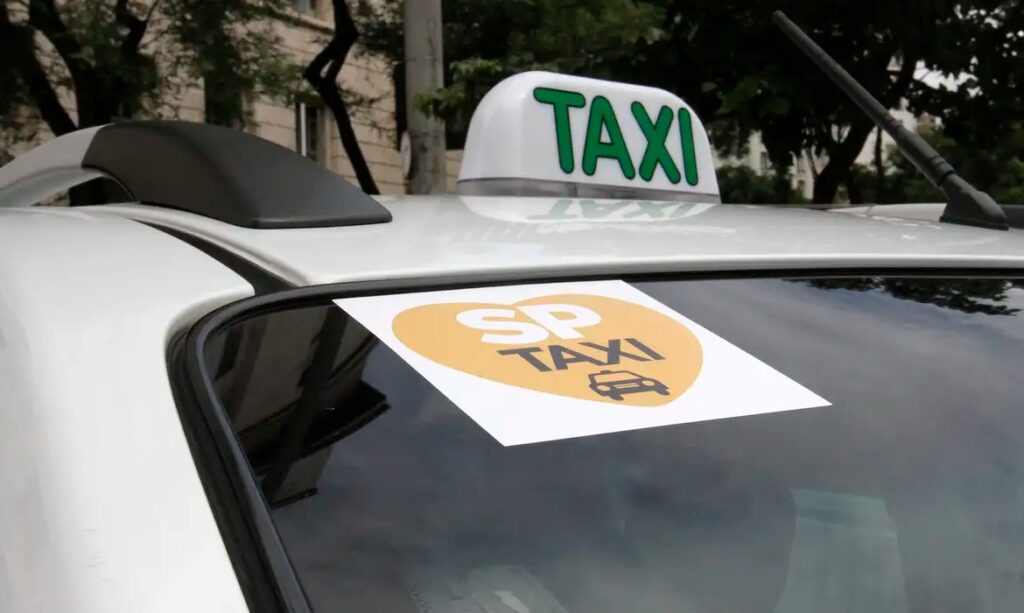 Anfavea prevê vendas maiores com chegada do crédito para taxistas e motoristas de aplicativos