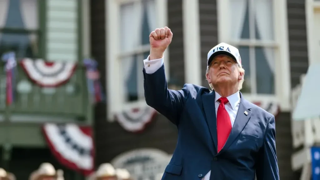 Em aniversário de 250 anos, Trump exalta EUA, critica comunismo e cita guerra do Irã