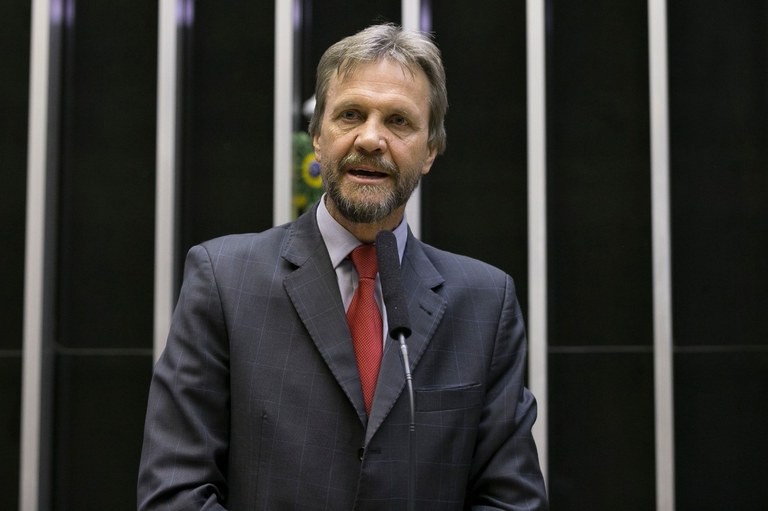 Uczai volta a criticar Alcolumbre por 6×1: O presidente do Senado pode muito, mas não pode tudo