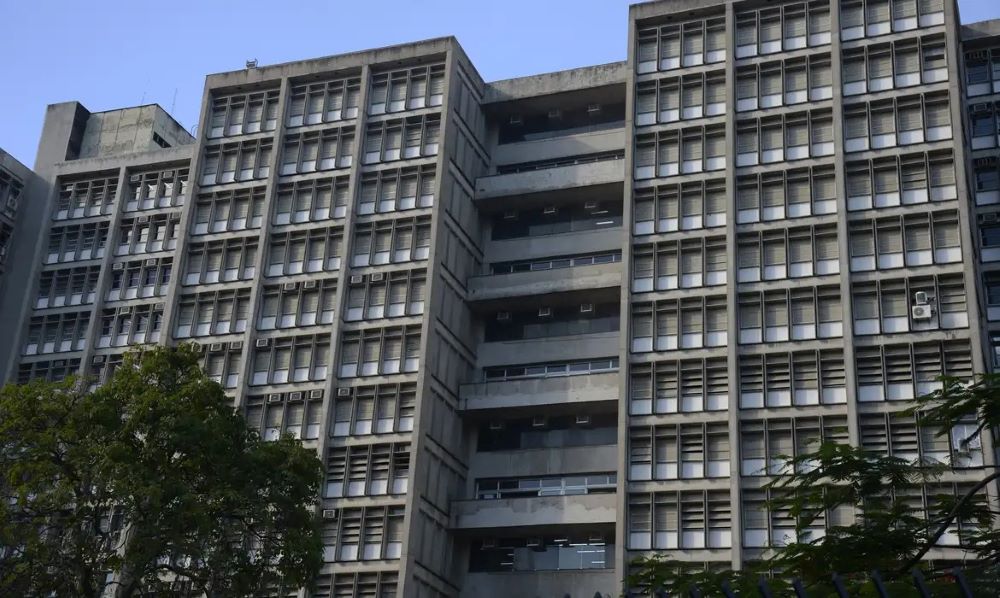 Professores da Uerj encerram greve após três meses