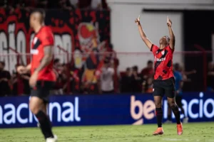 Na estreia de Roger Silva, Atlético vence o Fortaleza em casa
