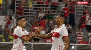 Em menos de cinco minutos, Goiás sofre o empate contra o CRB