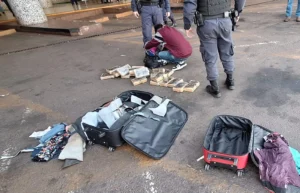 Mulher é presa com 20 kg de maconha em Jataí