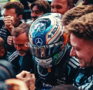 Bortoleto volta a pontuar e Antonelli vence a 6ª na temporada