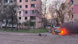 Número de mortos em ataques russos na cidade ucraniana de Kryvyi Rig sobe para 14