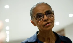 Marina Silva é intimidada durante caminhada de campanha em SP