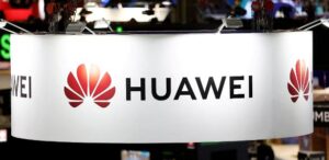 Lucro da Huawei cai 36% no semestre com alta de custos e gastos em IA