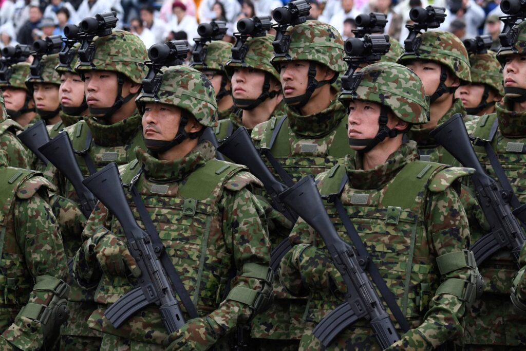 Japão considera necessário reforçar suas forças armadas com ‘urgência’