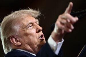 Trump acusa petroleiras de ganhar ‘dinheiro demais’ graças à guerra com Irã