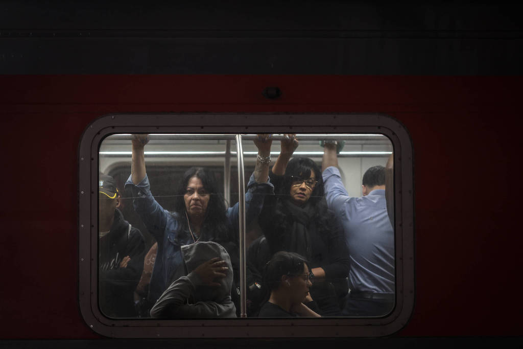 Linhas afetadas pela greve operam sem segurança necessária por falta de funcionários, diz diretor da CPTM