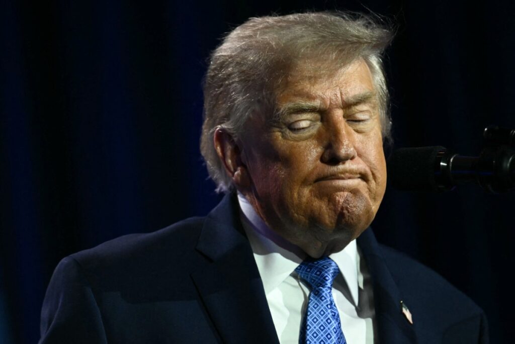 Trump escolhe médica antivacina e antiaborto para comandar FDA