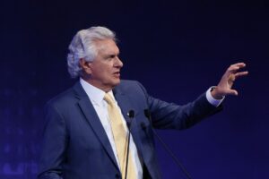 Caiado promete rebaixar juros e conter despesas do governo