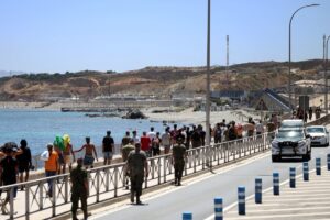 Novos protestos em Ceuta geram confrontos quase um mês após entrada de migrantes
