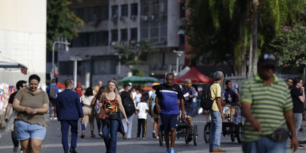 CCJ do Senado deve analisar PEC da Escala 6x1 na próxima quarta-feira
