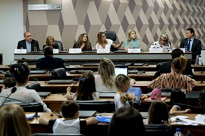 CDH discute fim da contribuição de aposentados e pensionistas