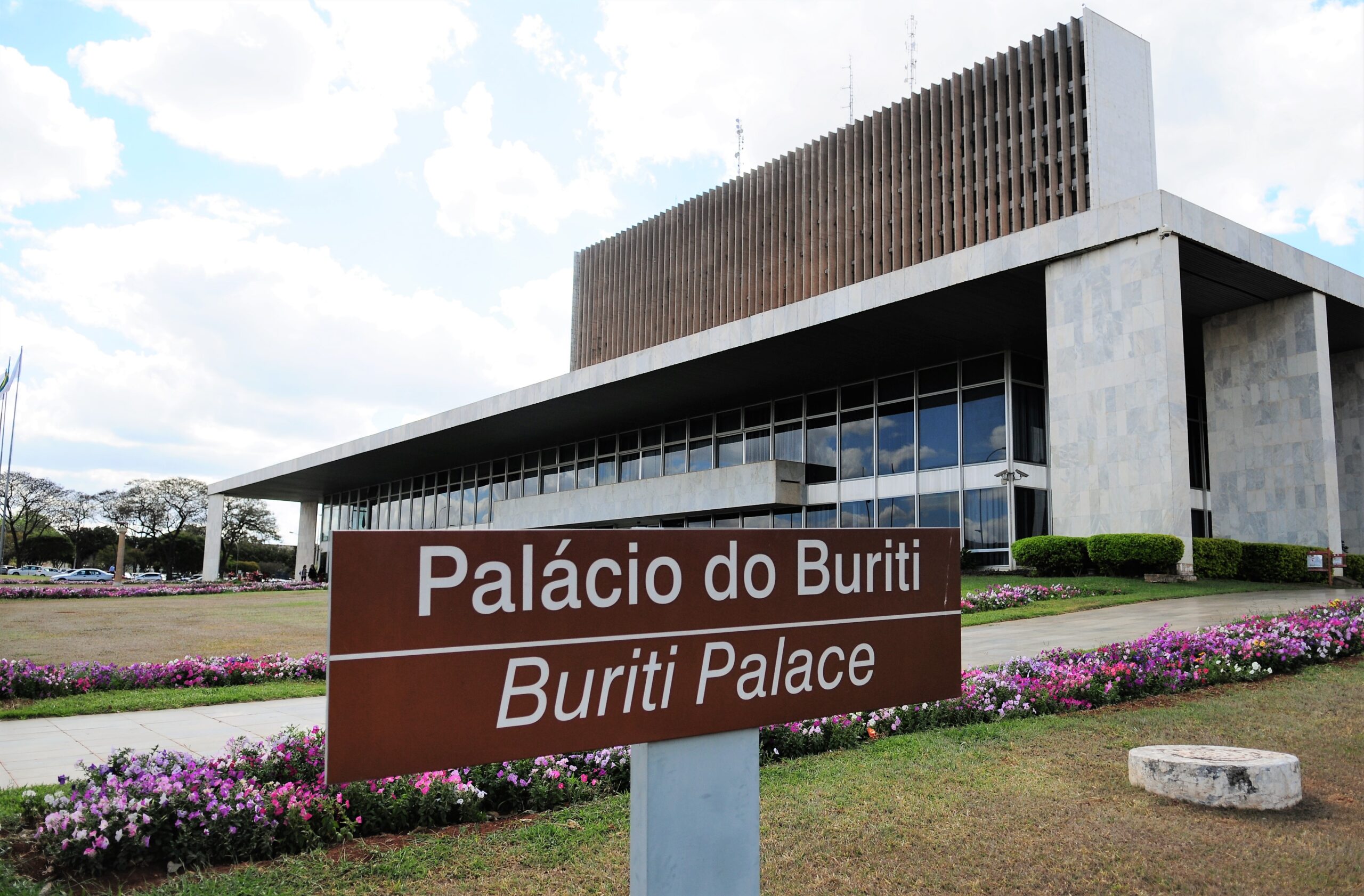 Candidatos ao GDF participam do primeiro debate das eleições neste domingo (9)