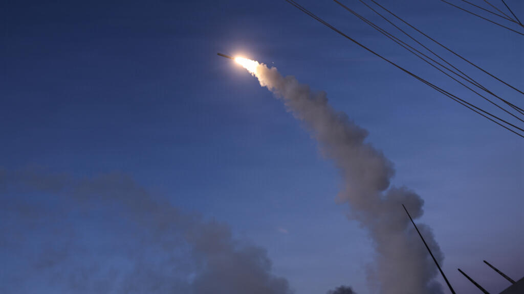 EUA e Raytheon firmam contrato de US$ 22,9 bi para aumentar produção de mísseis Tomahawk