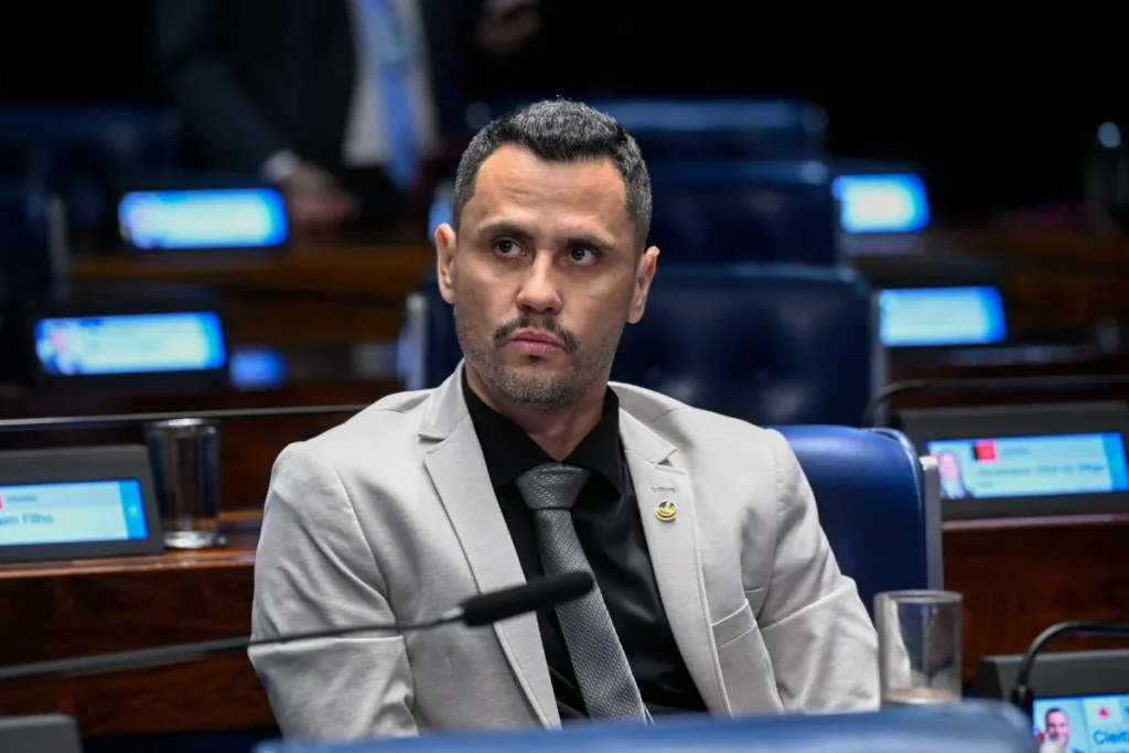 Vou buscar reunião com Marcos Pereira para viabilizar candidatura em Minas, diz Cleitinho