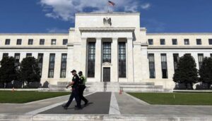 Fed: IA terá consequências tanto para a economia quanto para a política monetária, diz Warsh