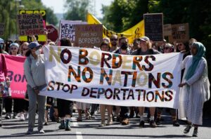 Ruanda negocia com países europeus para receber migrantes expulsos