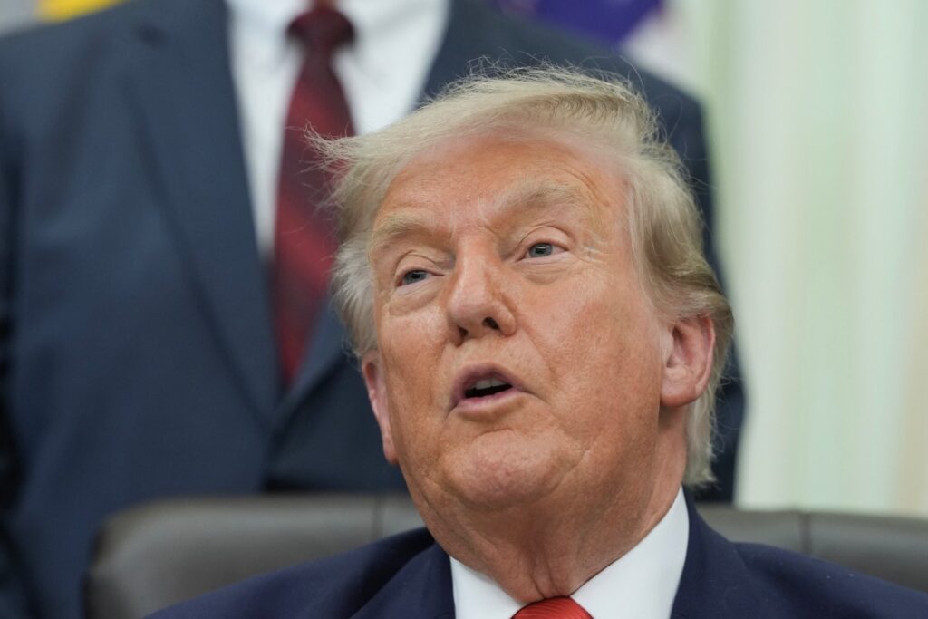 Trump suspende ataque ao Irã após apelo de sauditas e ameaças de Teerã