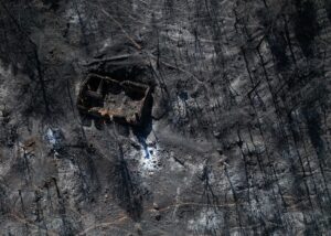 Incêndio florestal atinge cerca de 4.000 hectares no sudoeste da Espanha