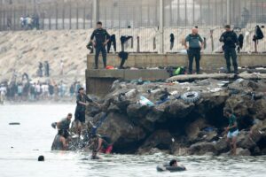Espanha: número de mortos na crise fronteiriça com Marrocos chega a 67; milhares retornam