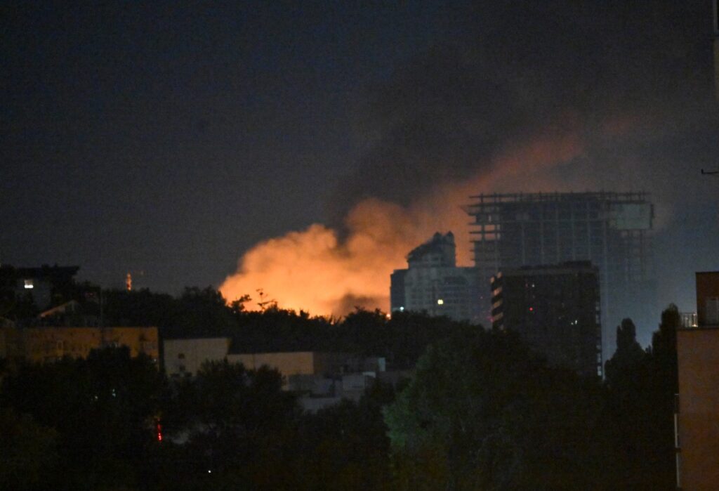 Ataque com mísseis deixa quatro mortos em Kiev