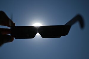 Europa se prepara para queda de geração de energia durante eclipse