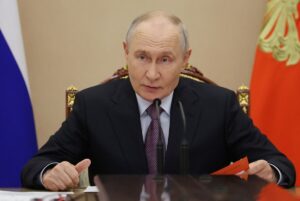 Rússia e Ucrânia trocam ataques durante a noite e deixam pelo menos 7 mortos