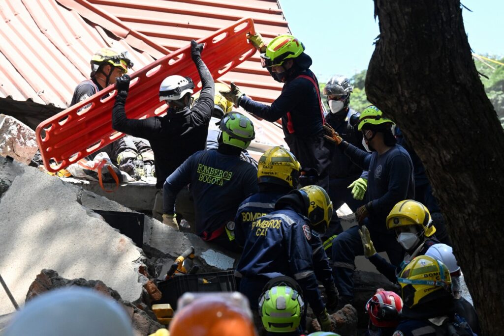 Sobe para 240 o número de mortos por terremoto na Colômbia (autoridades locais)