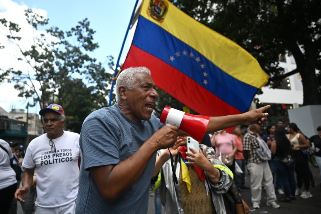 Protestam na Venezuela contra sigilo nas negociações entre governo interino e oposição