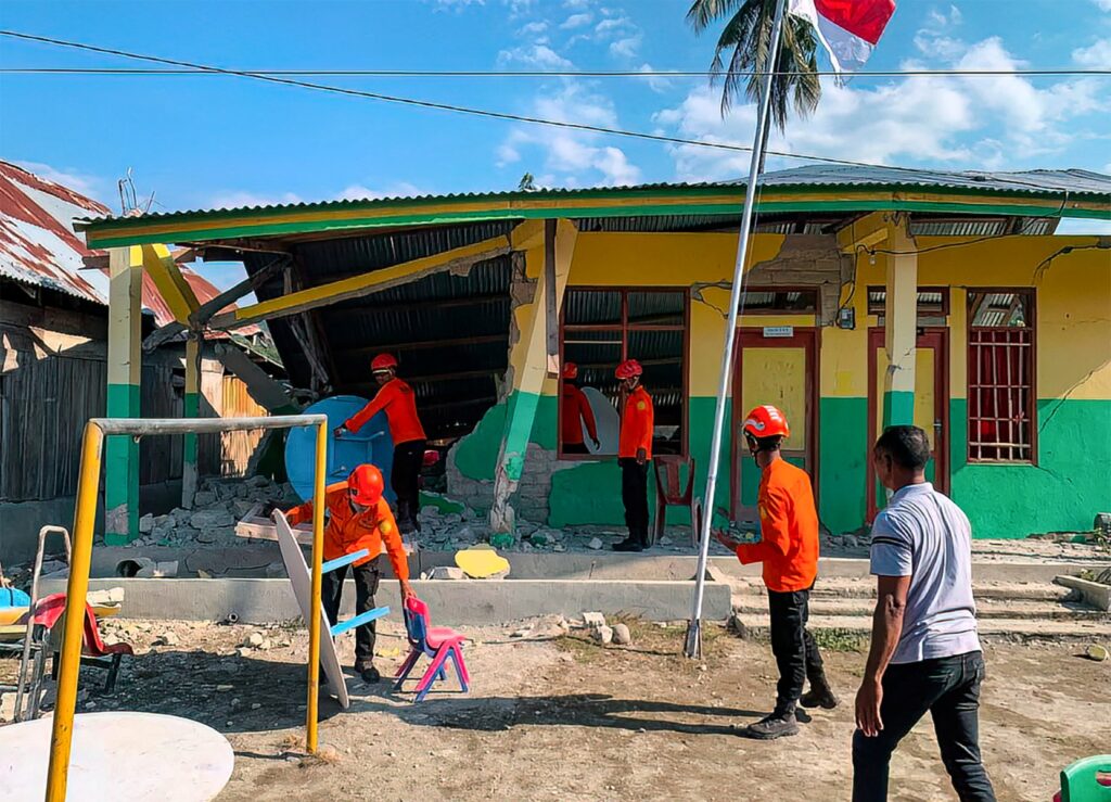 Terremoto na Indonésia deixa 68 mortos e mais de 200 feridos