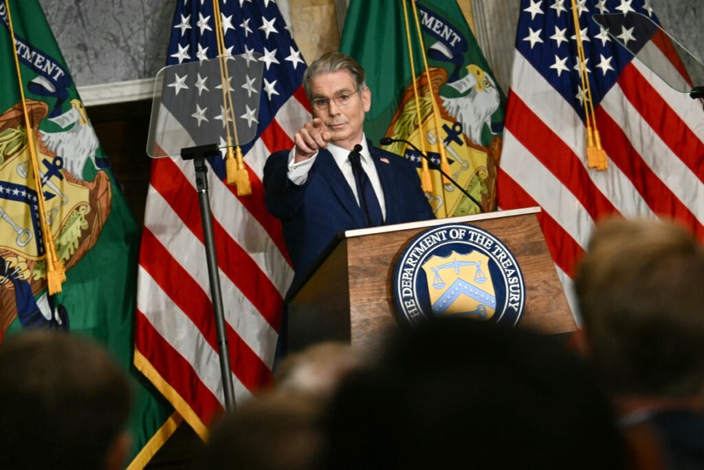 EUA prometem ‘asfixiar economicamente’ o Irã