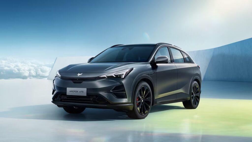 Chinesa BAIC chega ao Brasil com plano de produção local e meta de entrar no Top 5