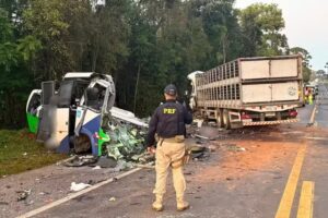 Acidente na BR-373 é o mais grave do Paraná desde 2021, diz PRF