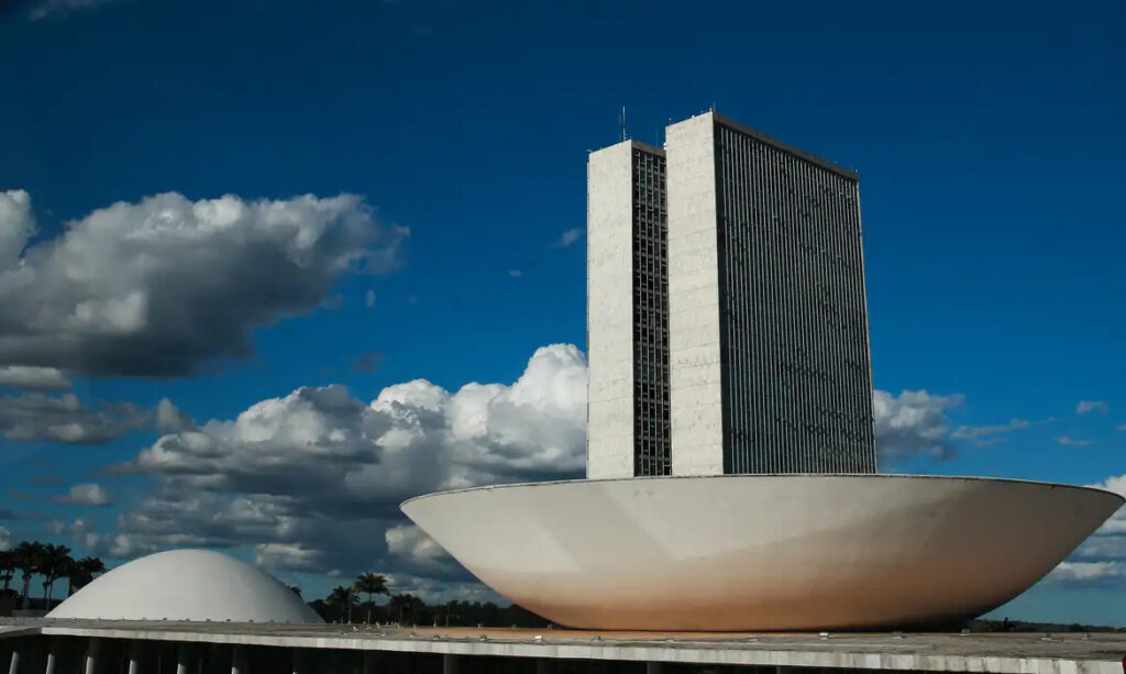 Congresso se fortaleceu afetando previsibilidade e transparência, diz estudo da Fundação FHC