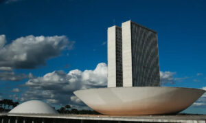Congresso se fortaleceu afetando previsibilidade e transparência, diz estudo da Fundação FHC