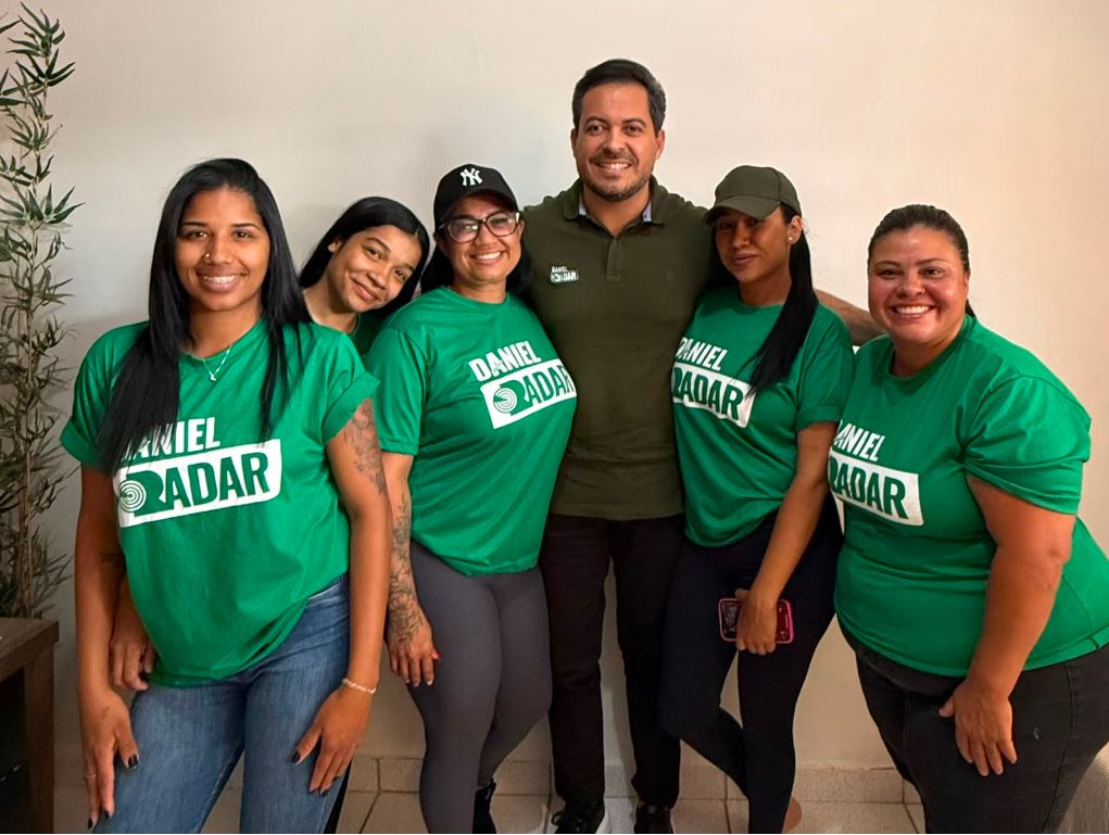 Coordenadora mobiliza equipe e reforça importância do diálogo com o eleitor 2 Coordenadora mobiliza equipe e reforça importância do diálogo com o eleitor
