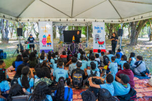 Crianças trocam a sala de aula por trilhas, teatro e educação ambiental em Samambaia